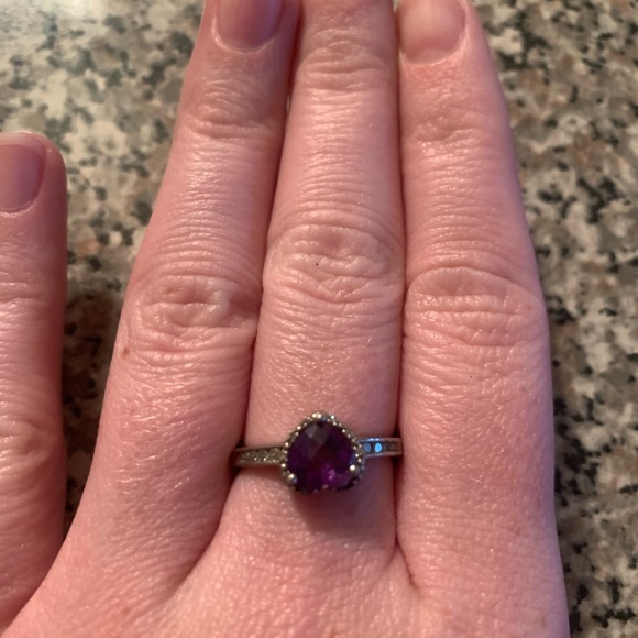 Sterling Silver Heart Shaped Purple Ring - Picture 3 of 4